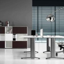 Mobilier de bureau ROB à Monaco – Bureau avec pieds en métal en L et plateau personnalisable