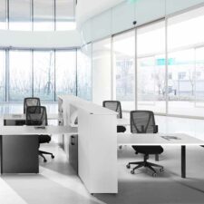 Solution mobilier professionnel à Nice – bureaux temporaires installés