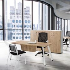Bureau pieds design petit budget, mobilier moderne et fonctionnel à prix abordable, disponible à Vallauris, Fréjus, Sophia Antipolis et dans la région PACA.