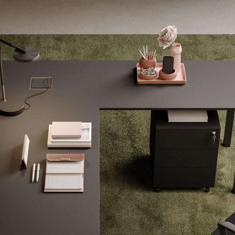 Mobilier de bureau DIE à Carros – Design avec pieds assortis aux plateaux, personnalisable et moderne