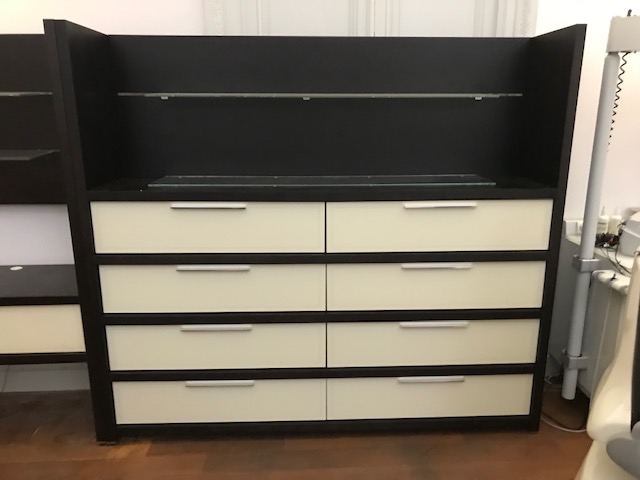 Armoire de bureau sur mesure à Nice, finition haut de gamme