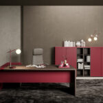 Bureau direction ENT à Menton, piétement panneau bicolore, plateau assorti, petit prix