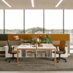 Mobilier Bureau SANTA avec pieds métal droit assortis au plateau. Personnalisation des couleurs disponible, mobilier de bureau moderne à Auribeau sur Siagne.