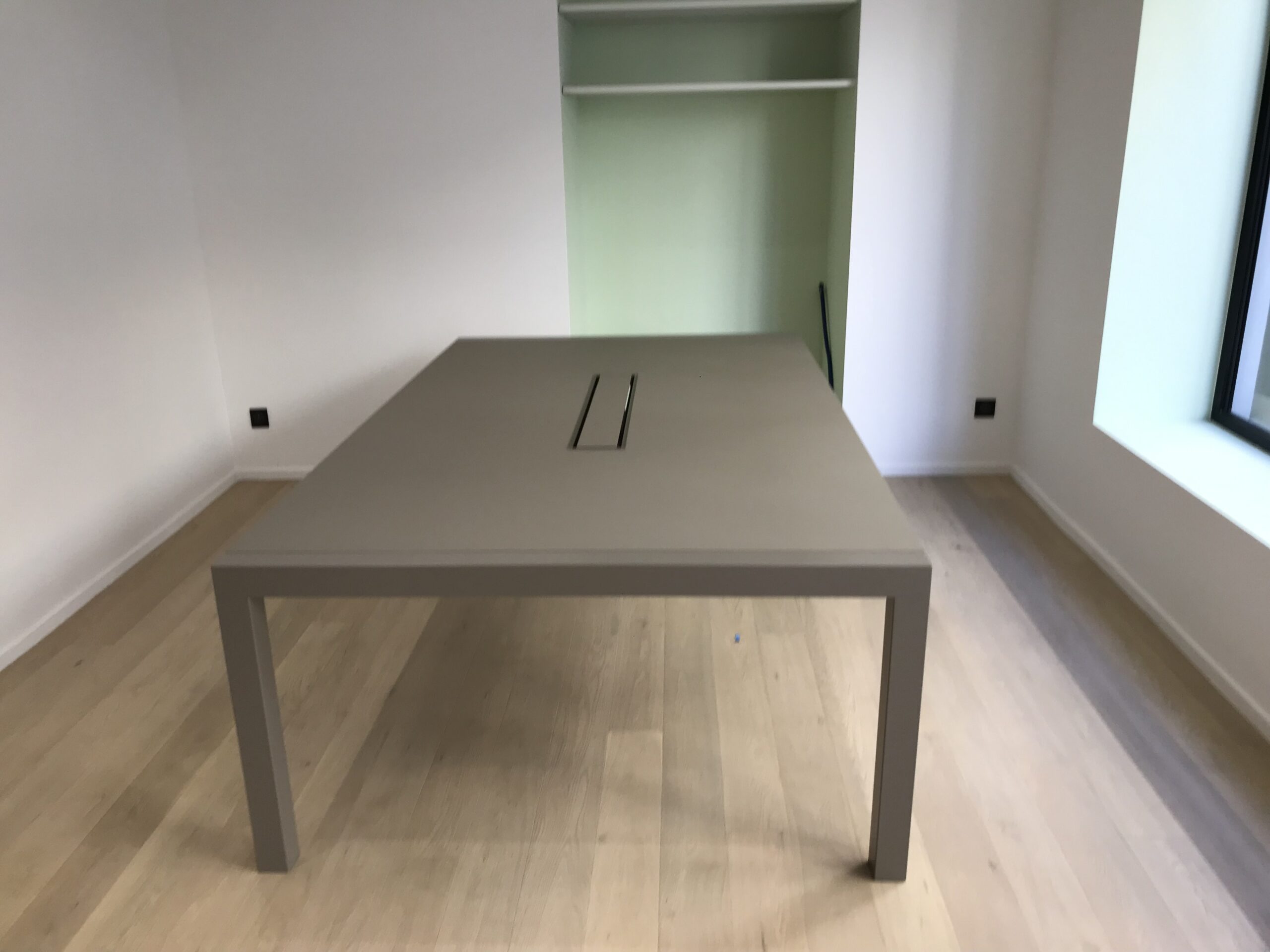 Mobilier de bureau à Saint-Martin-du-Var – bureau professionnel, ergonomique et design